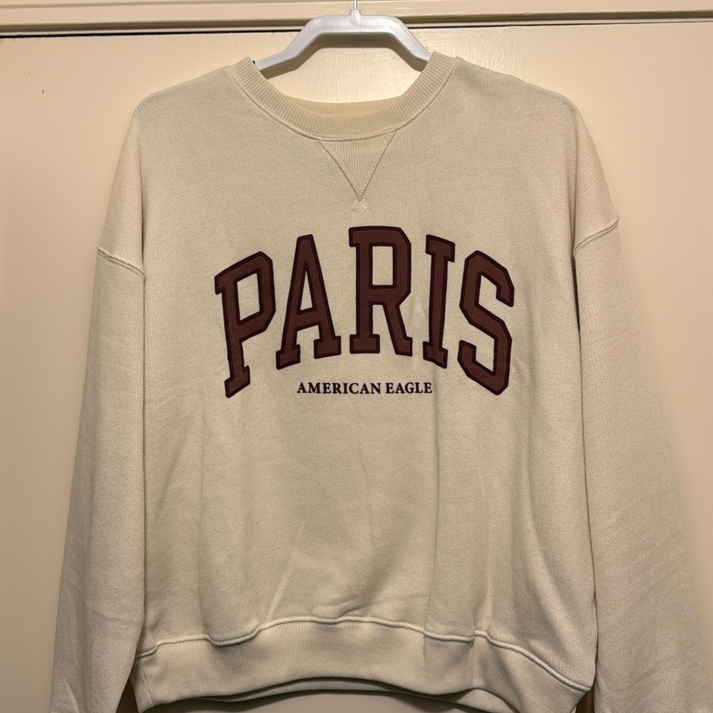 American Eagle Paris crewneck sweatshirt